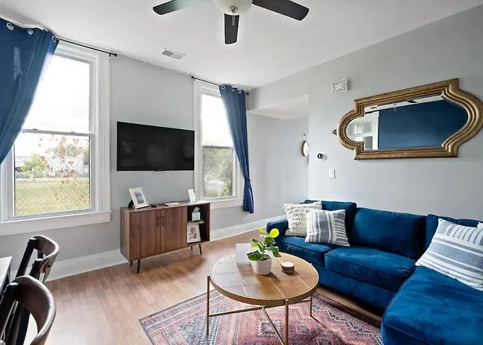 Newly-Renovated Stylish Home In Louisville Ky
