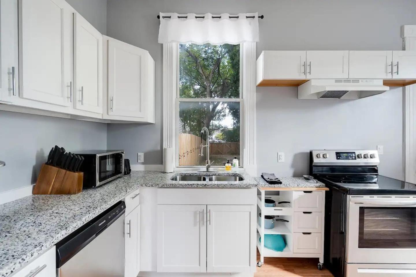Newly-renovated Stylish In Ky *