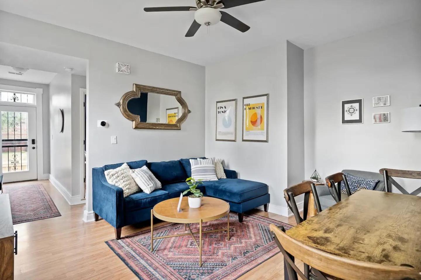 Newly-renovated Stylish In Ky *